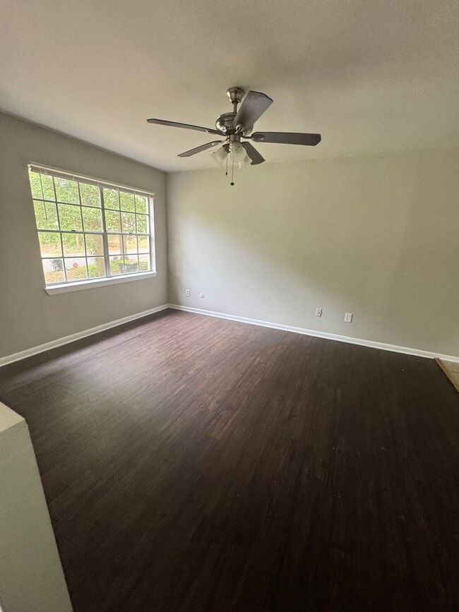 Building Photo - 8420 Stonewall Jackson Dr