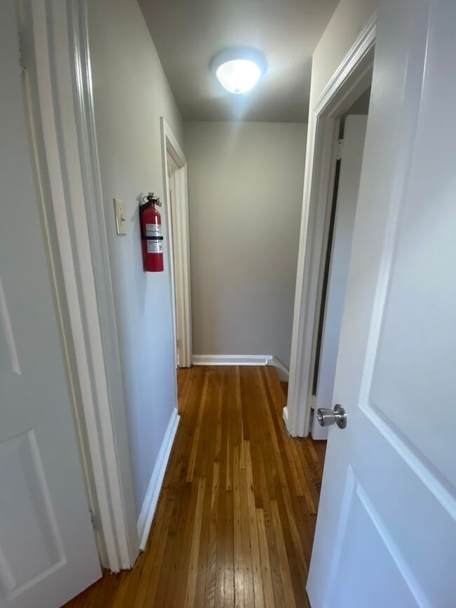 Building Photo - Desirable, Quaint 3/1 bath Beautiful Home in Upper Darby!