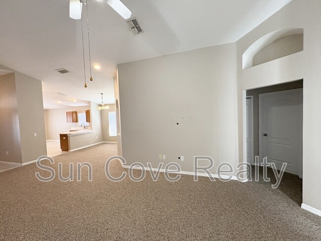 Building Photo - 31032 Stone Arch Ave