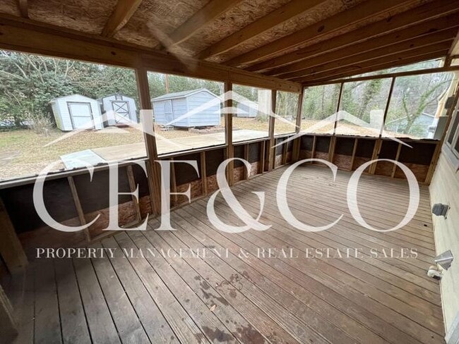 Building Photo - Beautiful 4 bedroom brick ranch now available!