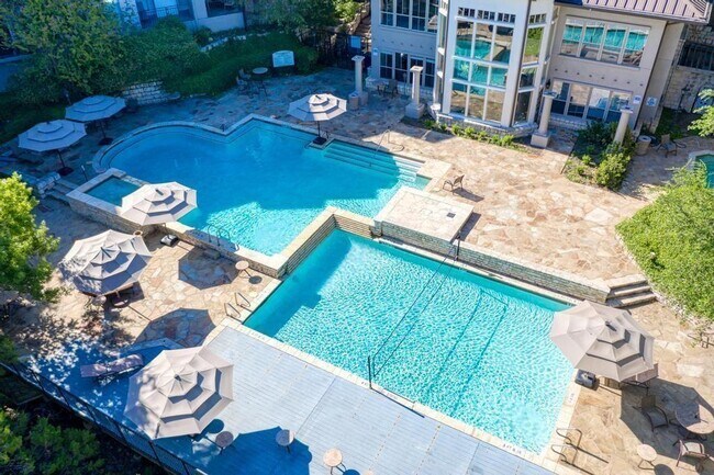 Building Photo - 6000 Shepherd Mountain Cove