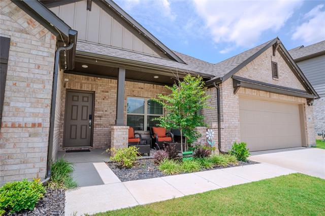 Building Photo - 404 Eaton Dr