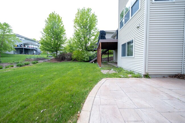 Building Photo - 15515 59th Pl N