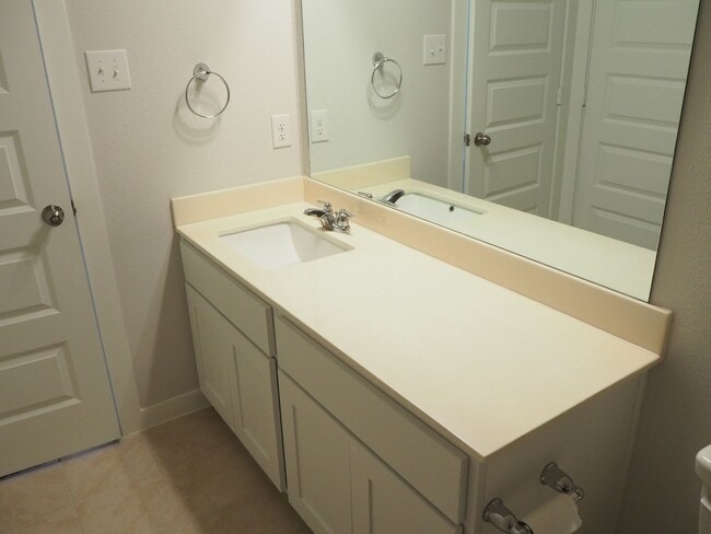 Building Photo - 2502 Sun Grove Rd