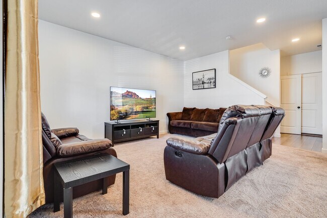 Building Photo - Beautiful 3 Bed, 2.5 Bath Home in Laurel Woods | Cornelius
