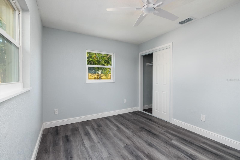 Building Photo - 1709 W Perio St