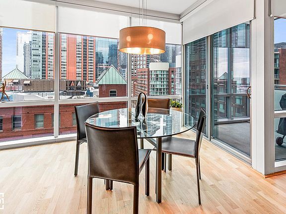 Building Photo - 505 N McClurg Ct