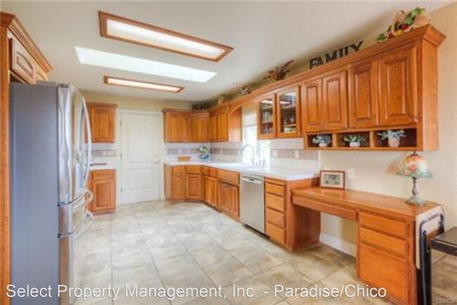 Building Photo - 3 br, 4 bath House - 5793 Acorn Ridge