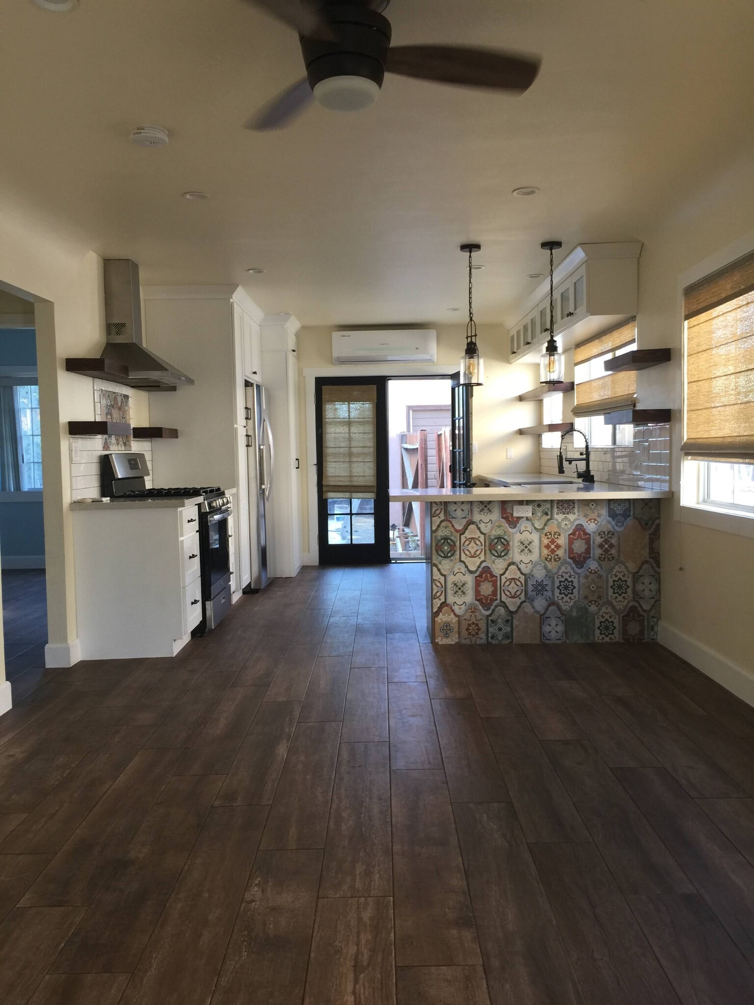 Building Photo - 2120 Laverna Ave