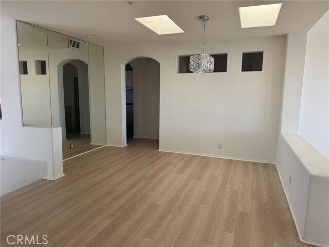 Building Photo - 15 Riva Dr