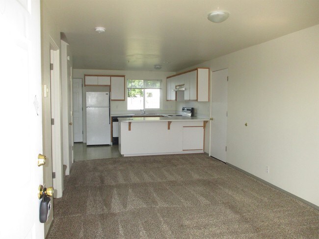 Building Photo - 993 Bennett Ln
