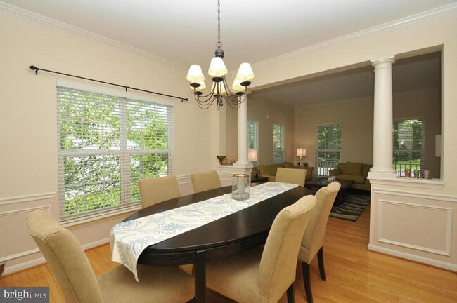 Building Photo - 43156 Malloch Pl