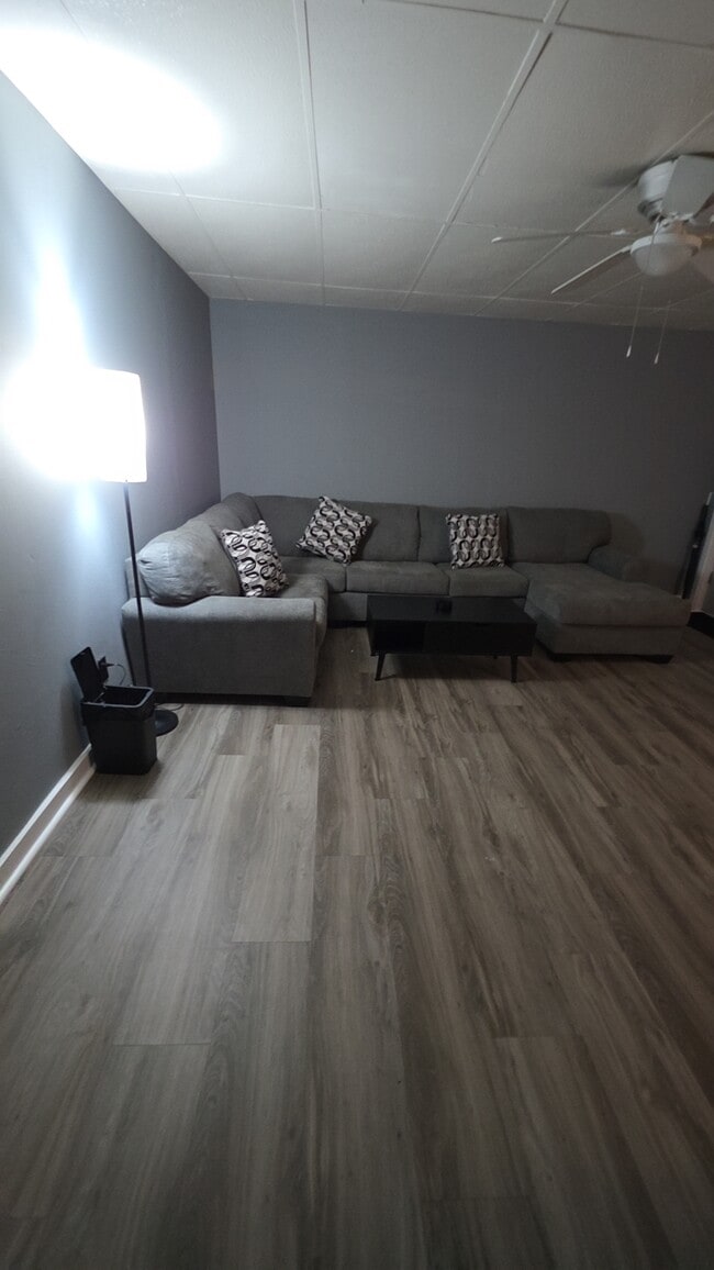 Building Photo - 811 Excelsior St