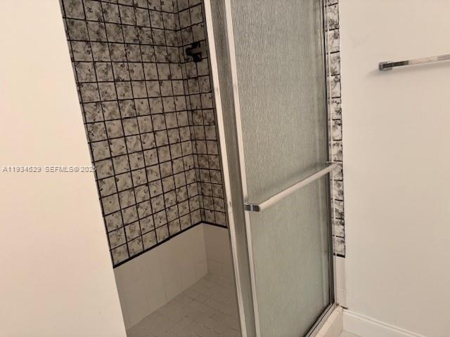 Building Photo - 1800 Bayberry Dr