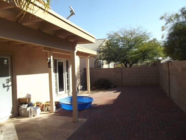Building Photo - 4469 W Holly Berry Way