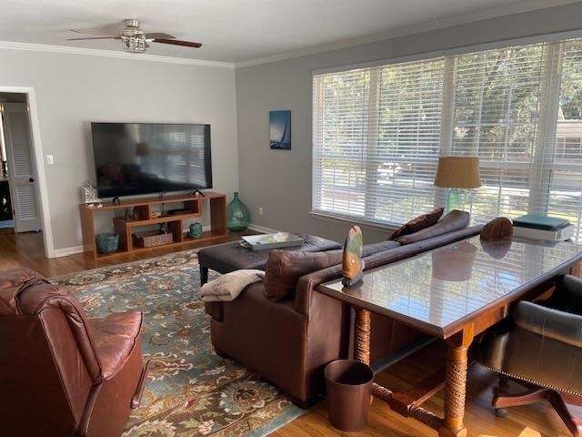 Building Photo - 2002 Greenwood Dr