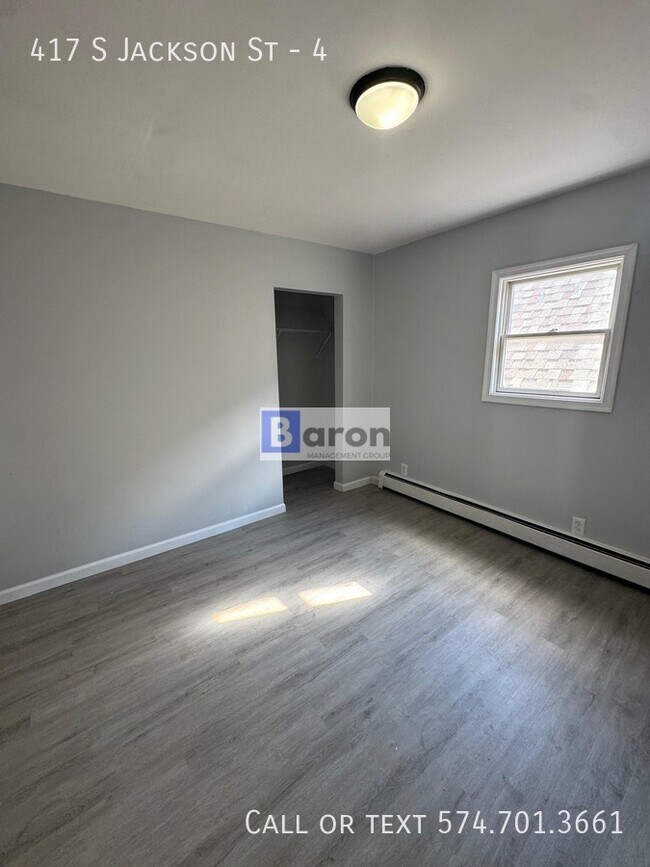 Building Photo - 417 S Jackson St