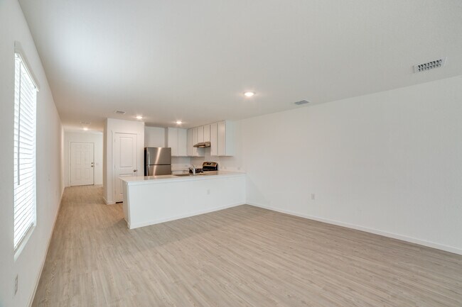 Building Photo - 10650 Vesta Curv