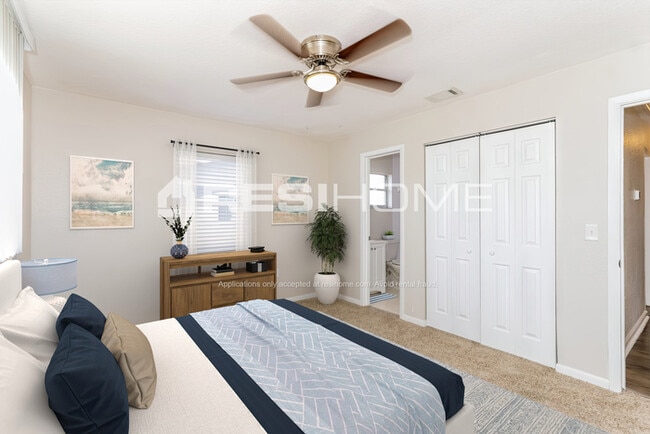 Building Photo - 1624 Dolphin Dr