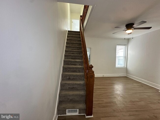 Building Photo - 7 6th Ave