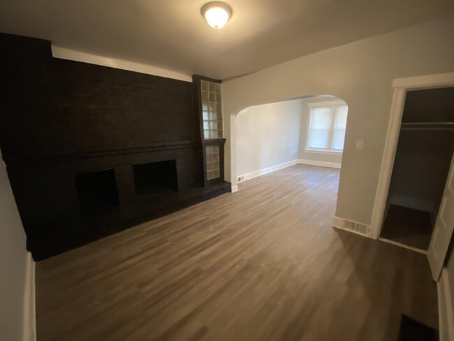 Building Photo - 1507 Wildwood Ave