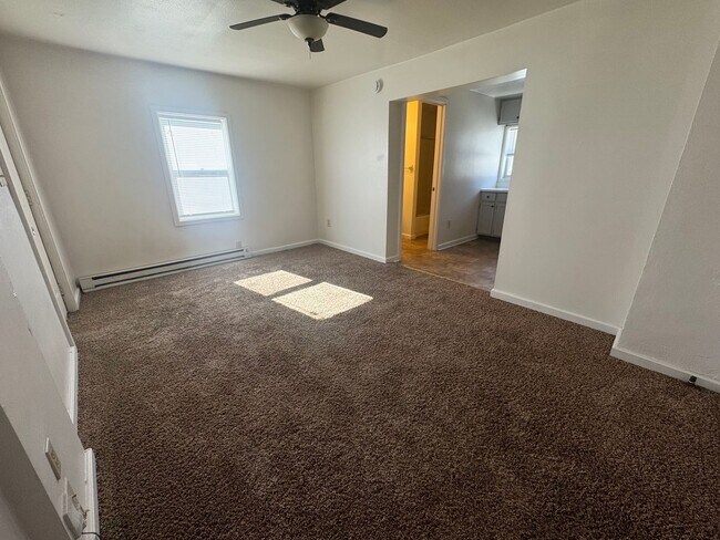 Building Photo - Chatham