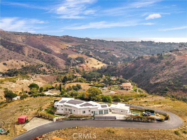 Building Photo - 28405 Via Acero St