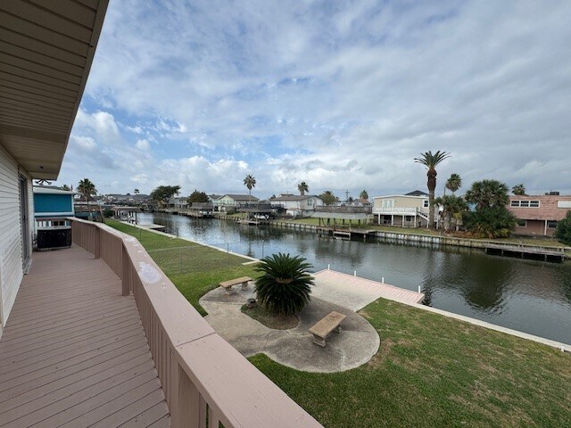 Building Photo - 60 Tarpon St