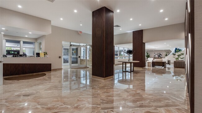 Building Photo - 1370 S Ocean Blvd