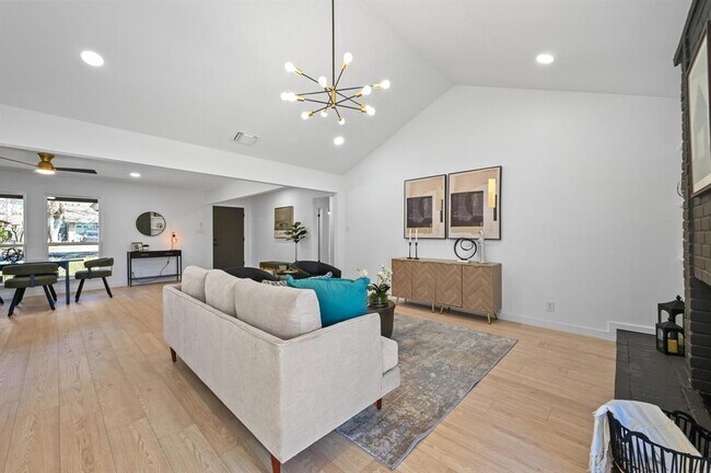 Building Photo - 1017 Cripple Creek Dr