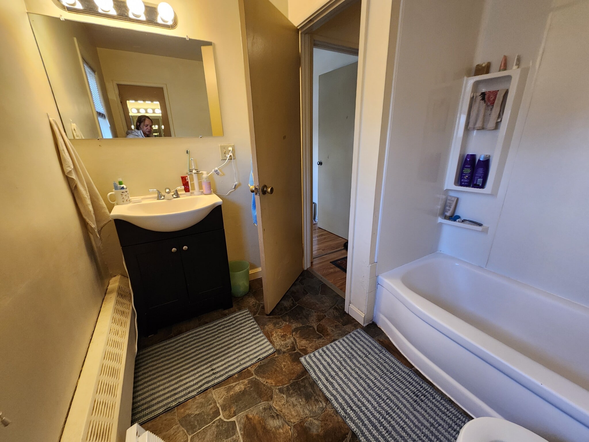 Building Photo - 172 Bolling Dr