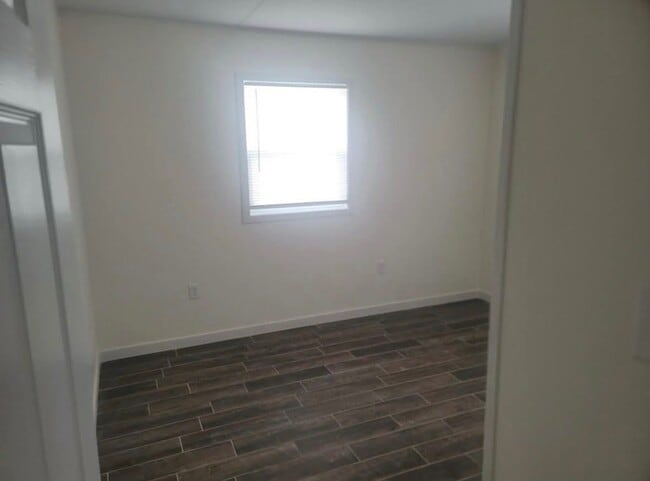 Building Photo - 237 Ridgeland Ave