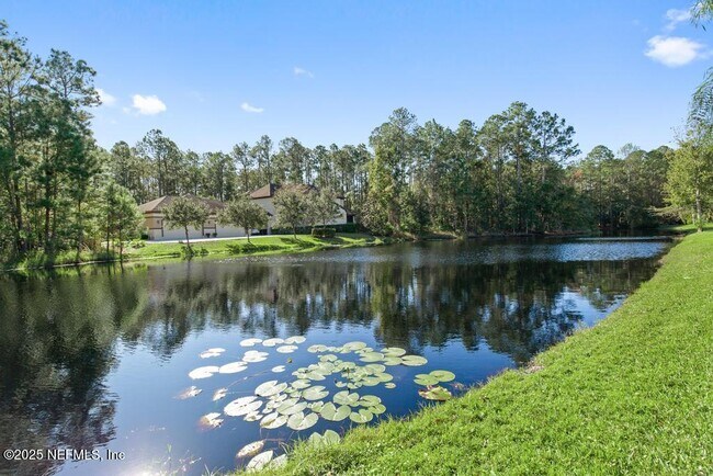Building Photo - 744 Dewdrop Loop