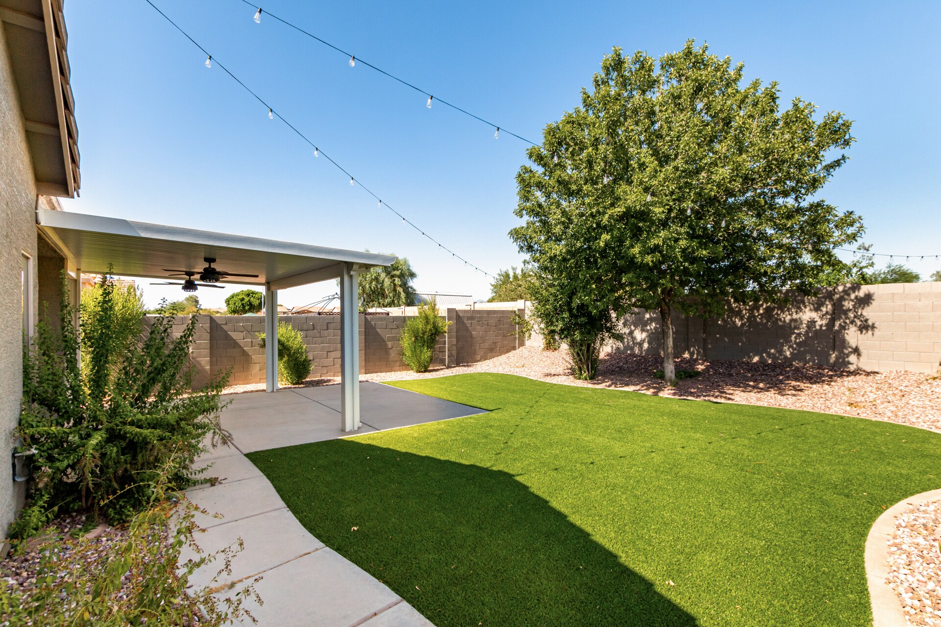 Building Photo - 41229 N Stenson Dr