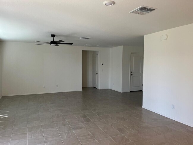 Building Photo - 1465 E Chandler Ct
