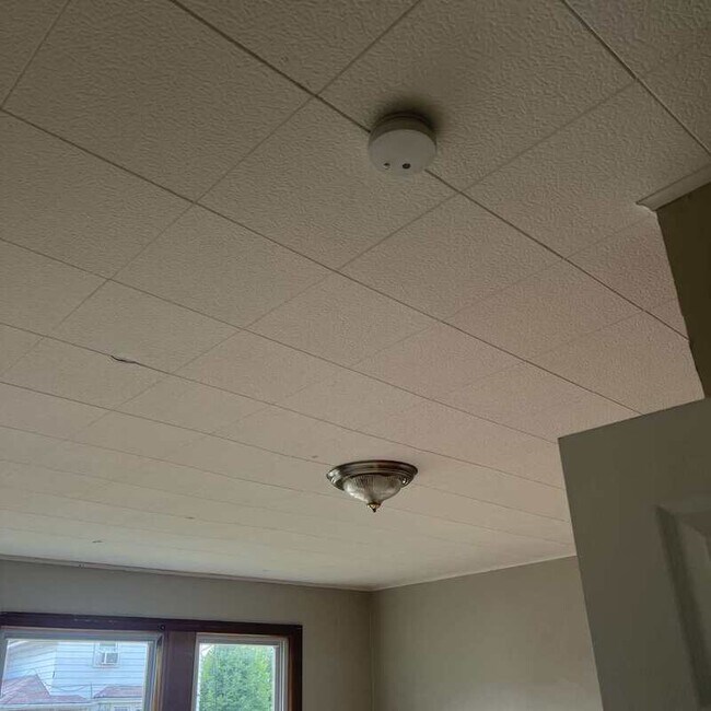 Building Photo - 3233 W 50th St