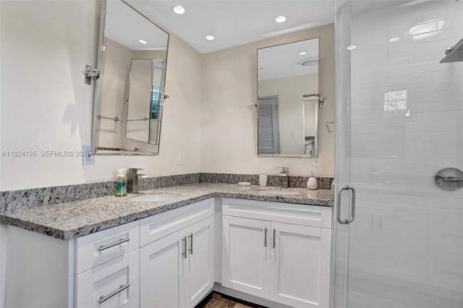 Building Photo - 2106 NE 16th Ave