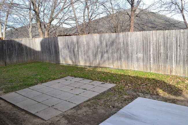 Building Photo - House in Arlington For Lease - Mansfield ISD.