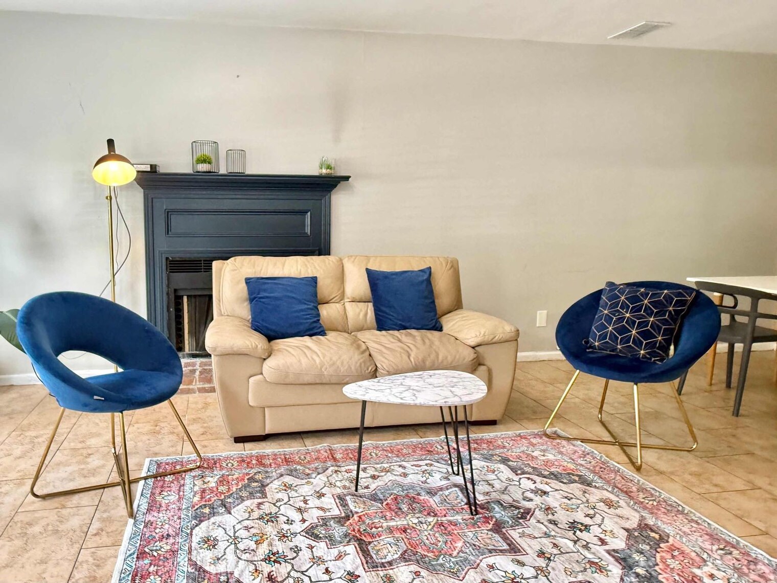 Building Photo - 1275 Sweet Pine Dr