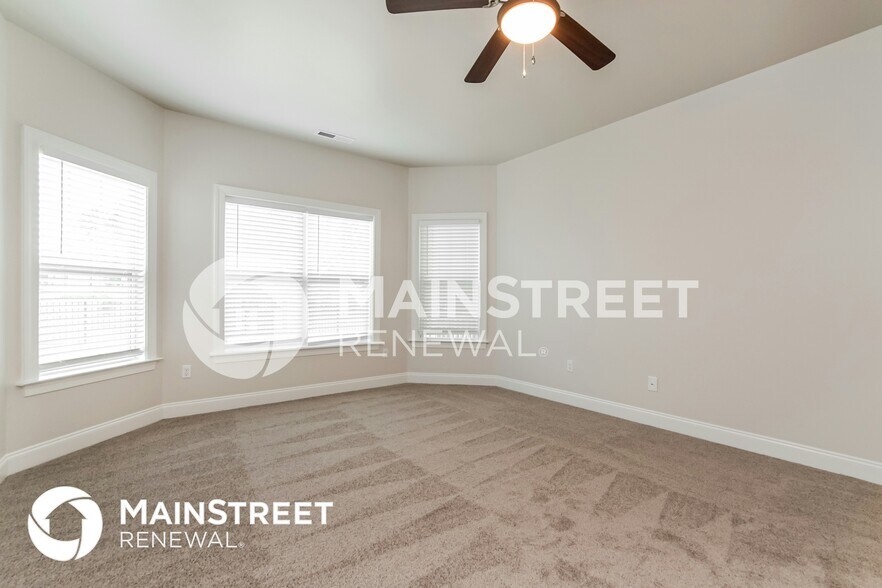 Building Photo - 115 Bowhill Dr