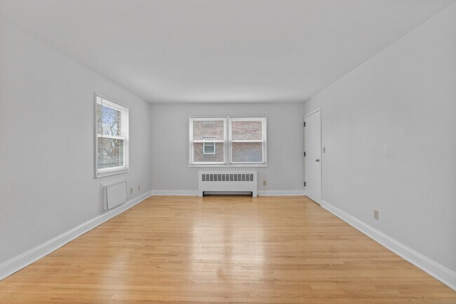 Building Photo - 66 Blachley Rd