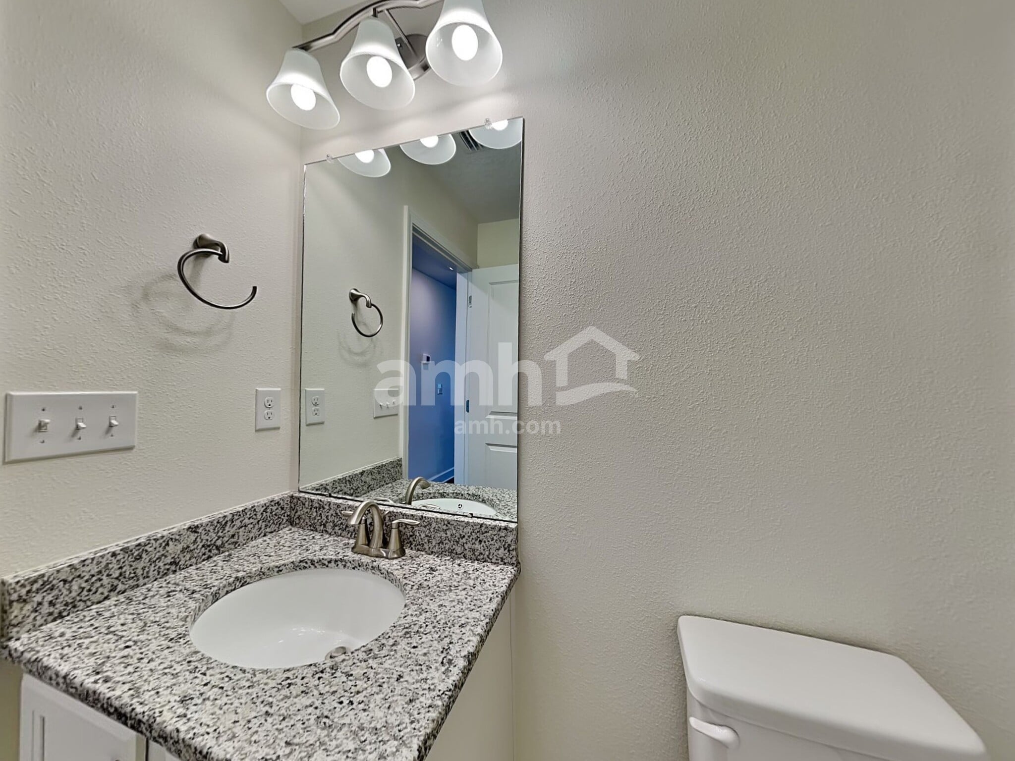 Building Photo - 341 Pine Terrace Dr