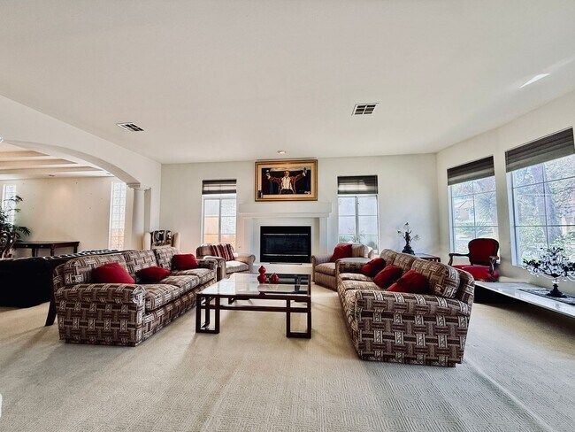 Building Photo - Partially furnished-Lovely 5 bedroom, 3 bath home in Legacy Master Series Community! $500 off fir...
