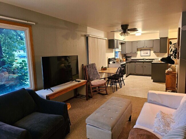 Building Photo - Spacious 3-Level Home with Garage & Off-St...