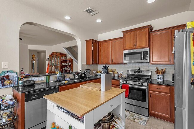 Building Photo - 206 Linden Ln