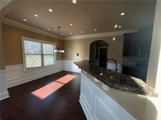 Building Photo - 352 Plymstock Dr