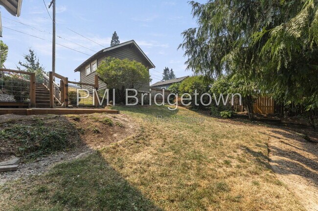 Building Photo - 1115 13th St