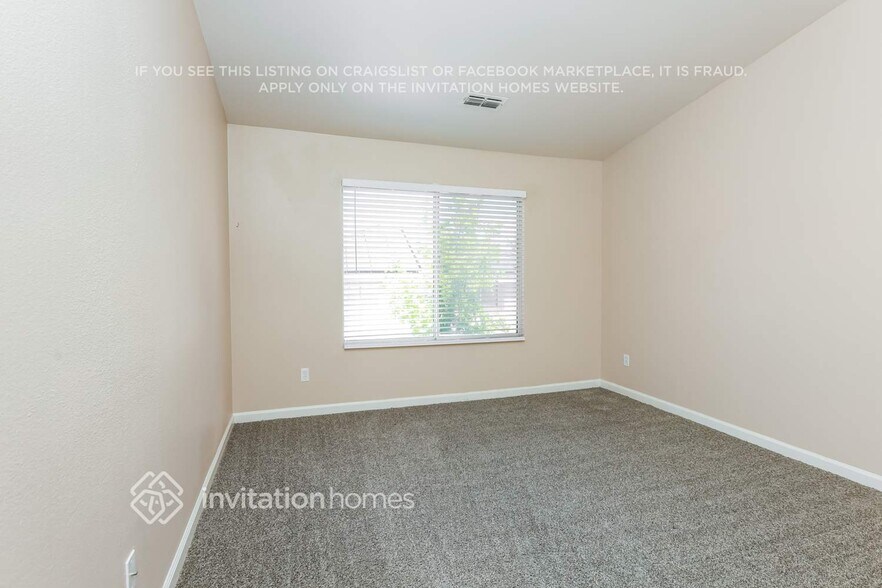 Building Photo - 1802 Gardenia Ct