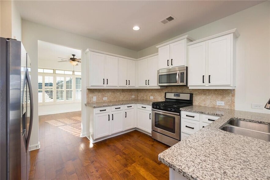 Building Photo - 4148 Baverton Dr