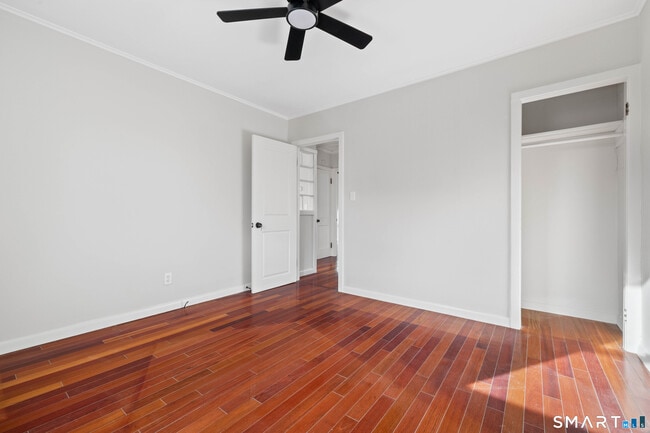 Building Photo - 3 Sunnieside Dr